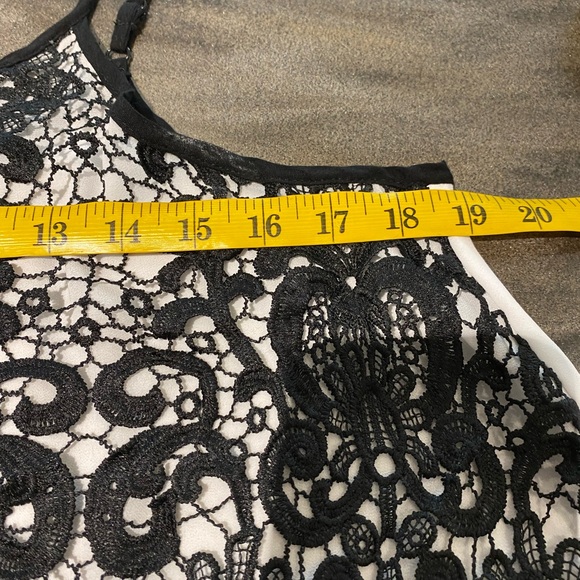 Ladies Summer Top Do + Be. Size Medium - Picture 5 of 5